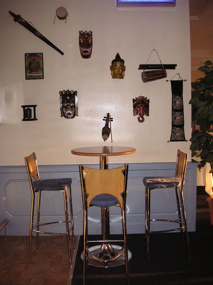 Travel Plaza Hotel
