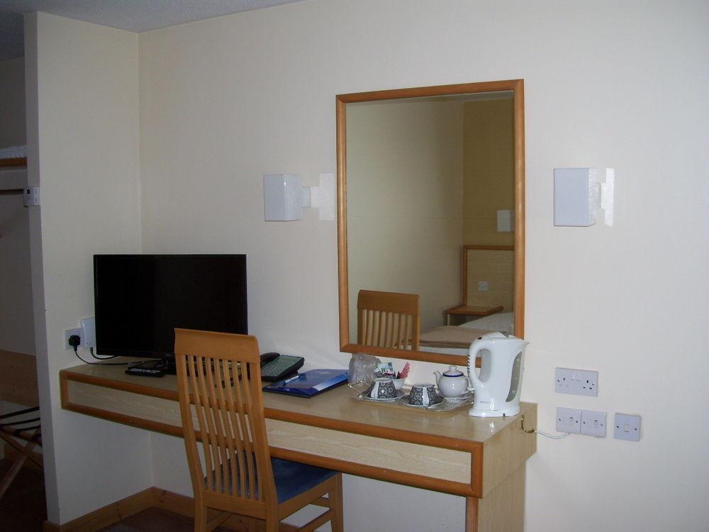 Travel Plaza 3* Desborough