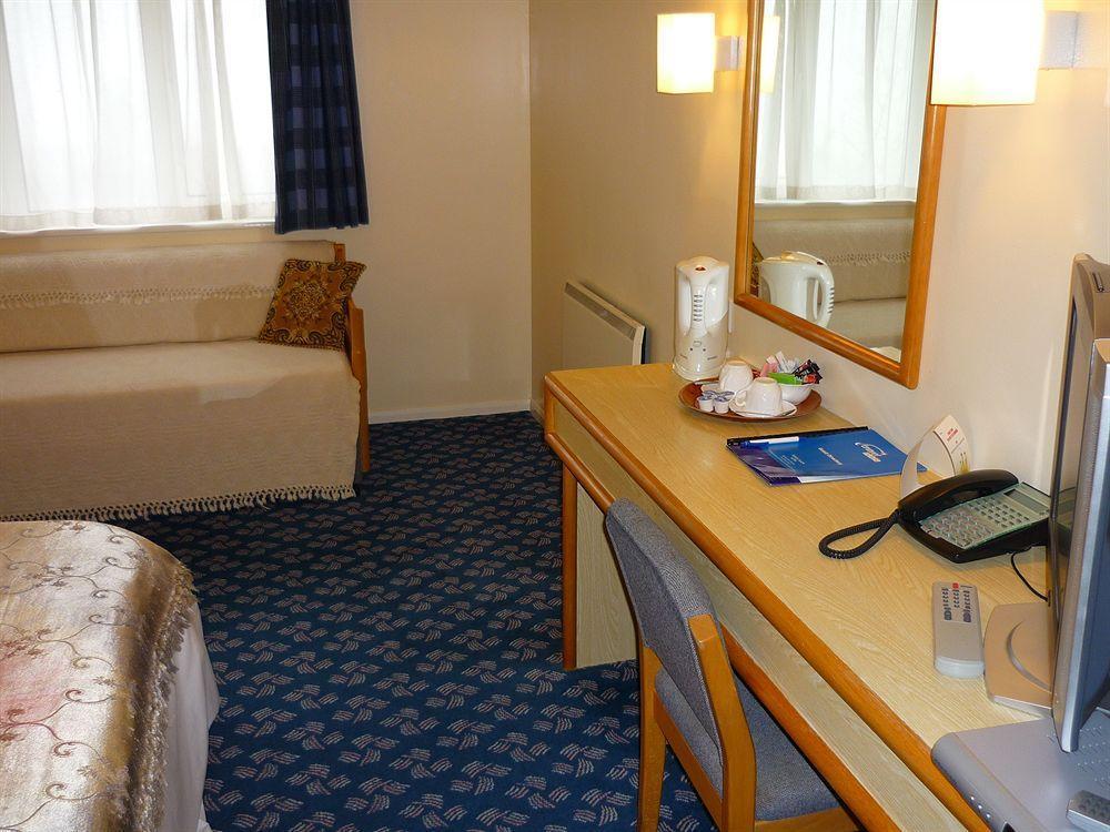 Travel Plaza Hotel 3*