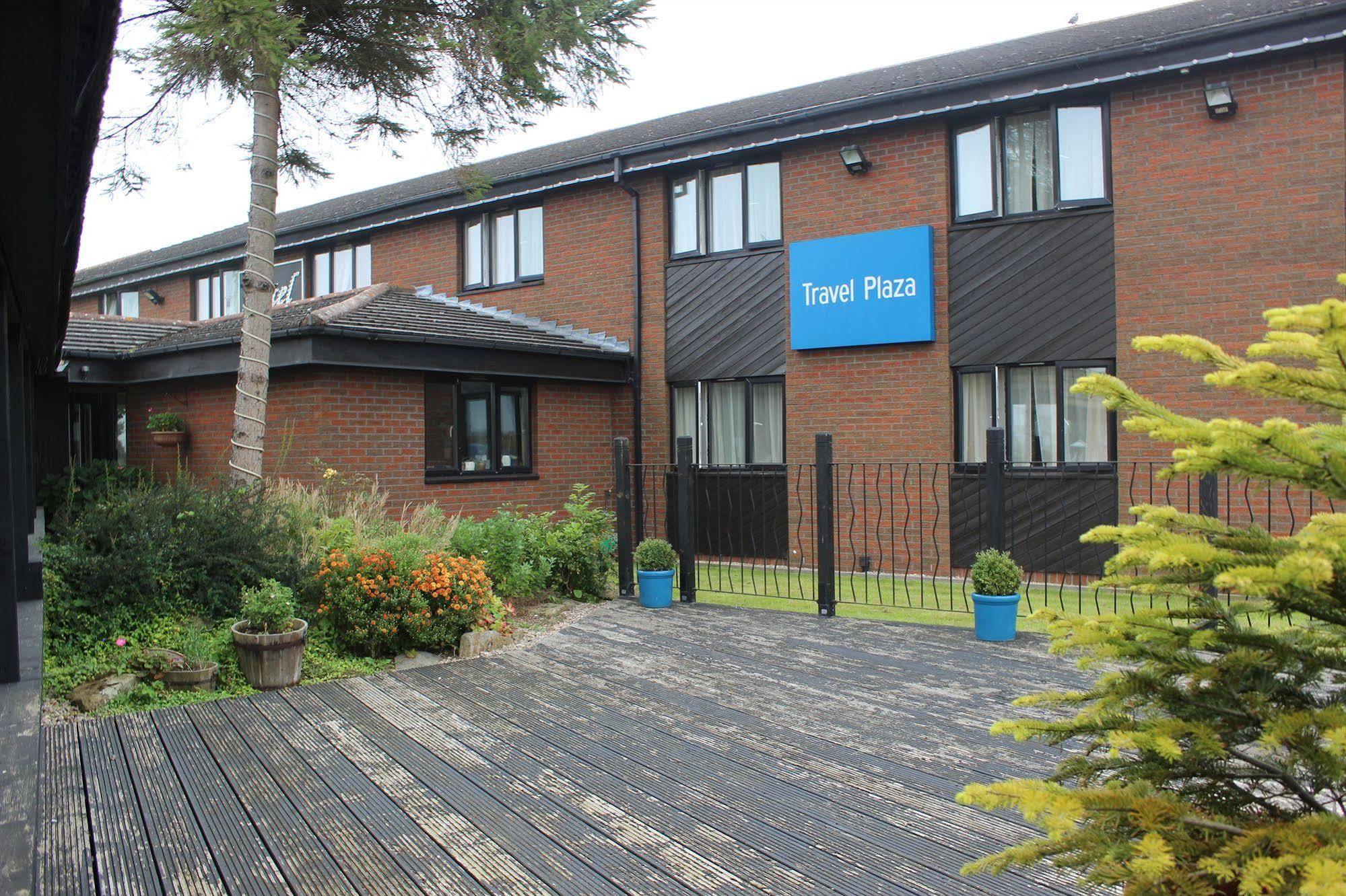 Travel Plaza Hotel